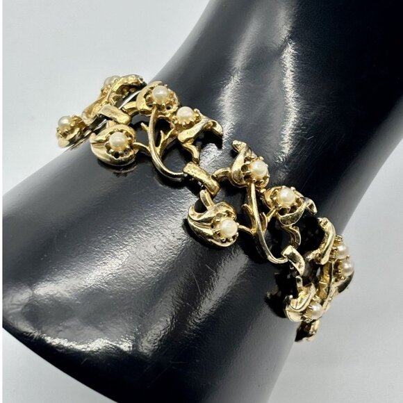Vintage Bracelet Gold Tone Figural Vines and Leaves Faux Pearls Centers Unsigned - Picture 12 of 13